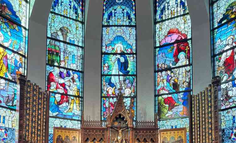 大聖堂も広く、天候に左右されず綺麗に見えるところもよかった。