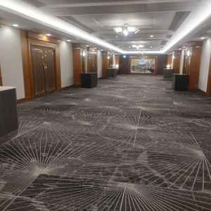 披露宴会場前のスペースを自由に使ってウェルカムグッズを置くことができます。