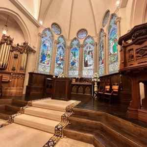 チャペル　ステンドグラス（全体）