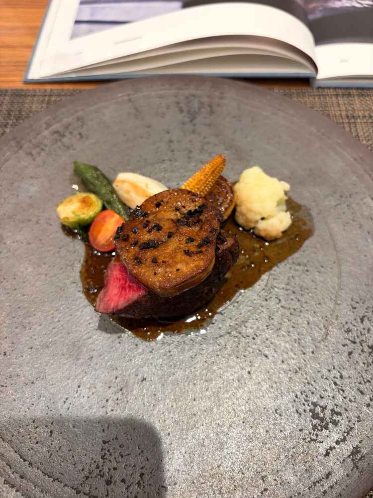 お肉も焼いてから何分いないに届けるなど細かな気遣いがりすごい。