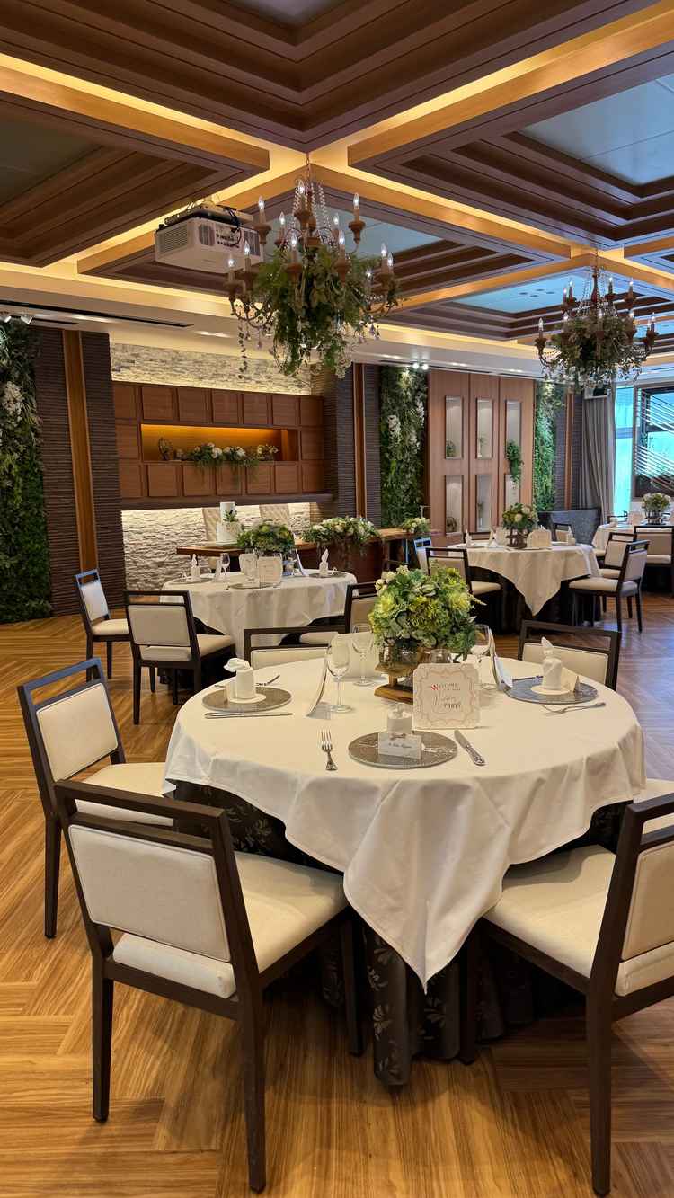 披露宴会場の画像です。