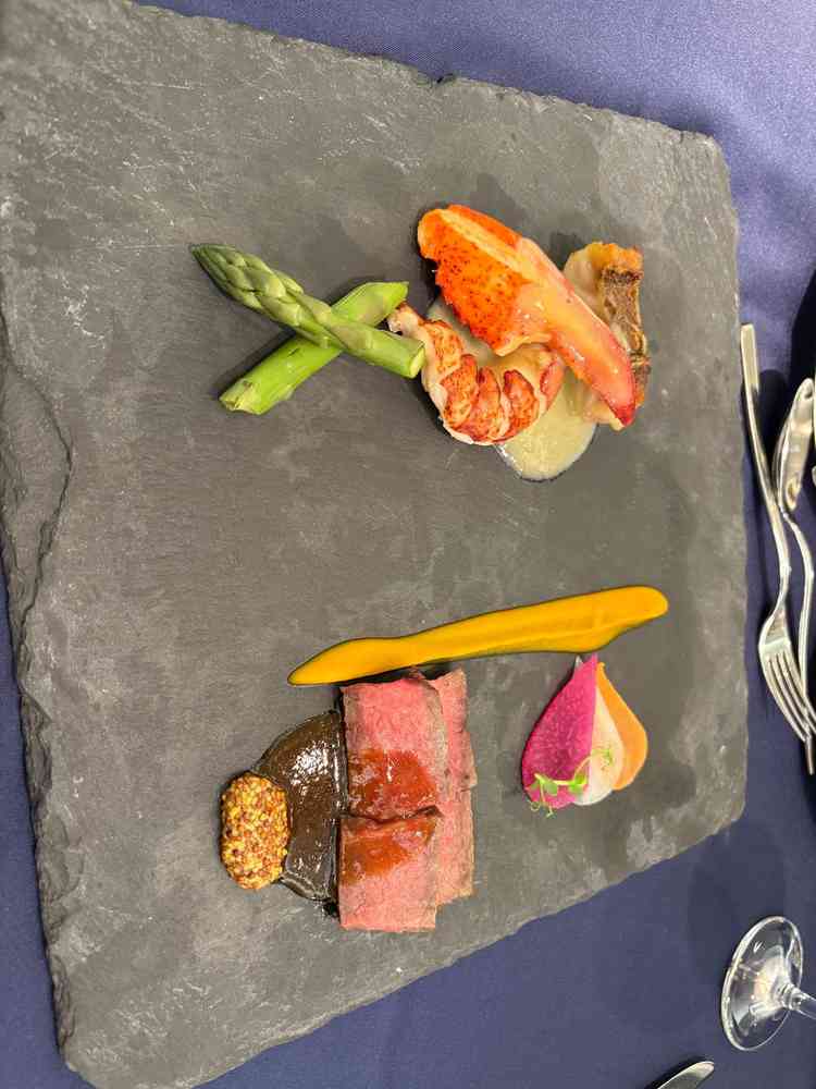 食事のワンプレートです。お肉が柔らかくてとても美味しかったです。