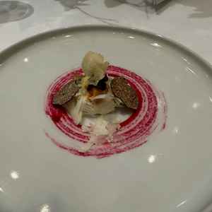 試食。厨房がそれぞれの会場に併設されているので高さのある品でも持って来れたり、温かいままで提供できる