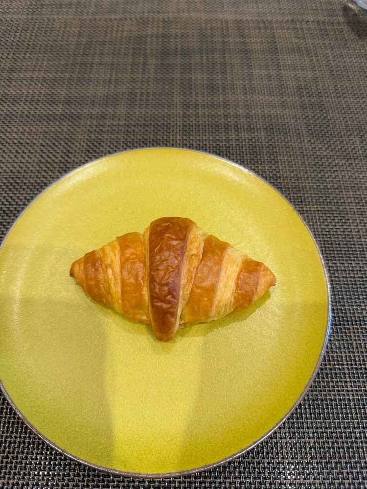 ララシャンスKOBEのオリジナルのクロワッサン。バターの香りが凄く広がりとてもおいしかったです。
