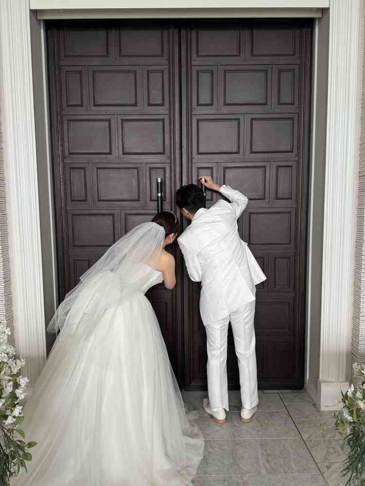 提携のドレスショップで2人とも衣装をレンタルしましたが、提案など全てにおいてお値段以上でした！