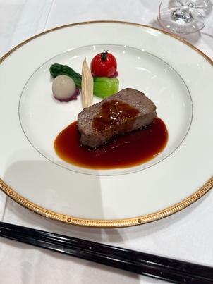 メイン(ステーキ)