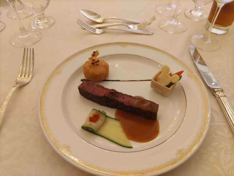 お肉料理