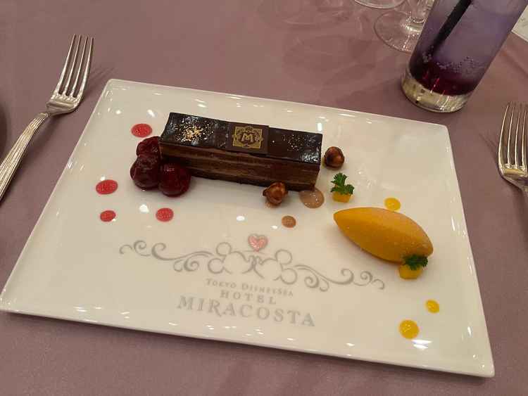 チョコレートケーキ