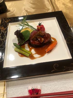 お肉料理とてもおいしかったです！