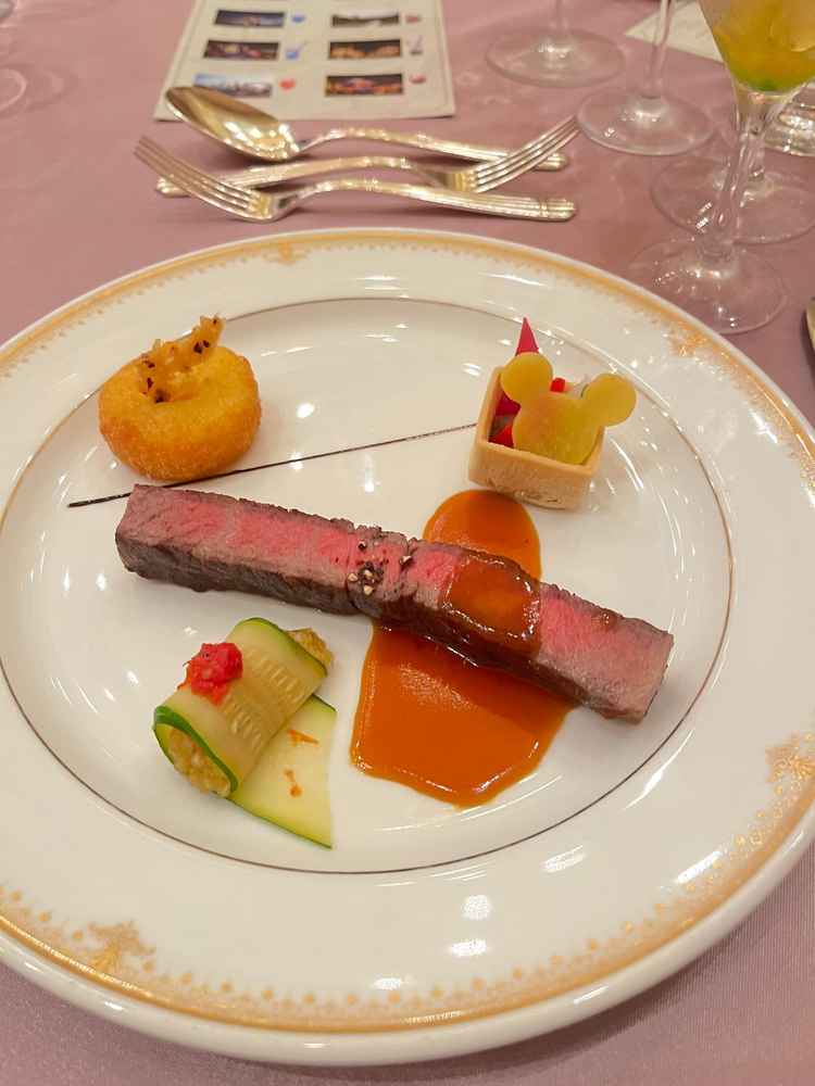 お肉もソースも美味しかったです