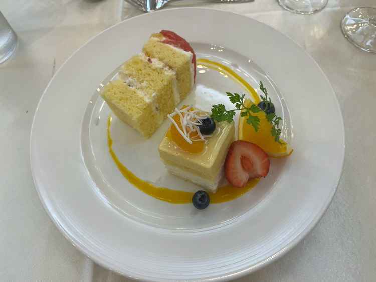 ウェディングケーキ
