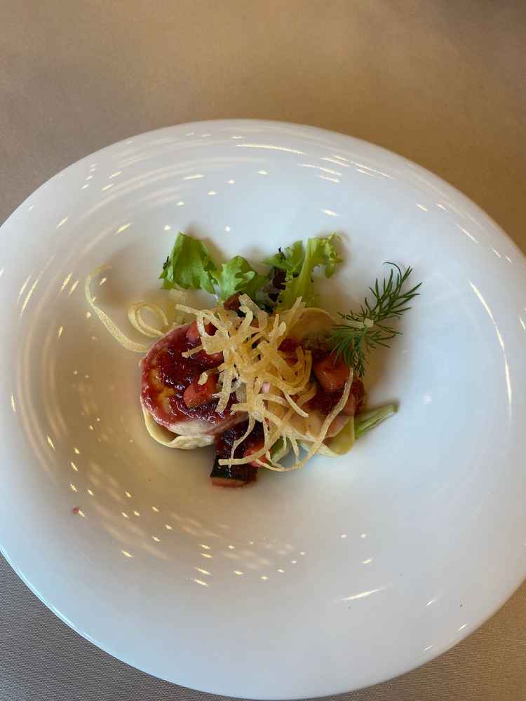 前菜？だいぶさっぱり系。美味しかった。