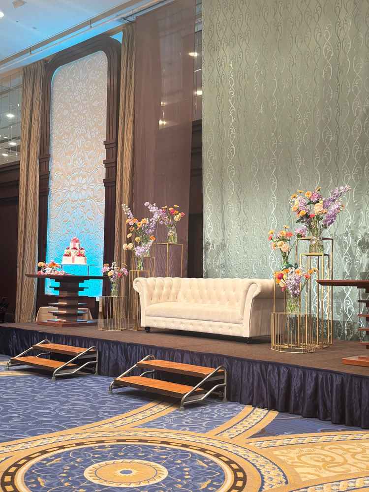 大人っぽくまとまりのある会場でした。