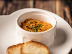 ズワイガニのビスク仕立て