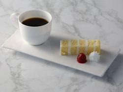 コーヒーとウエディングケーキ