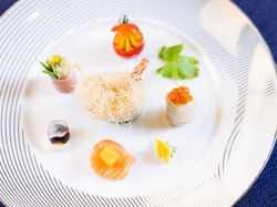 帆立貝のミルフィーユ／海老のオモニエール