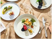 自社養鴨場「最上鴨」や横浜農家の野菜などストーリー性を重視