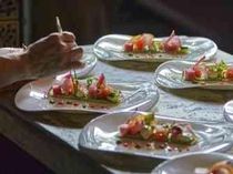 和洋中が融合した創作料理は、素材の持ち味が生きる絶品揃い