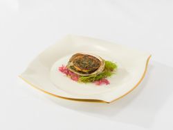 アワビのポワレ佐久鯉醤油のソース