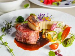 国産牛フィレ肉の低温料理