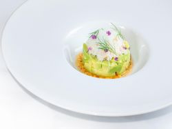 蟹とアボカドのアンサンブル