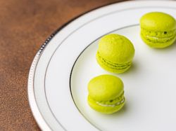 コーヒーと小菓子 パンとバター