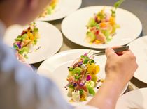 おもてなしの想いは料理を提供するタイミングにもこだわります