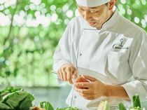 手間を惜しまず創る本格フレンチを五感で愉しんで。幸せな記憶と共にゲストの心に残り続ける婚礼料理を。