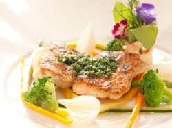 市場から鮮魚のハーブバターソース 小野菜添え