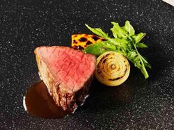 牛もも肉のロースト レフォールソース