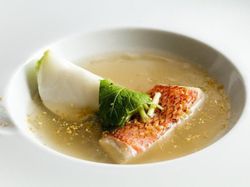 金目鯛 蕪 柚子の香りの吸い物