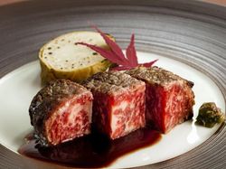 黒毛和牛フィレ肉の炭火焼 出雲むらさきのフォンで
