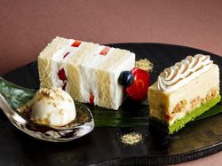 抹茶と柚子のムース 黒蜜豆乳ジェラート