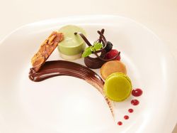 全国のパティシエによる
季節のデザート