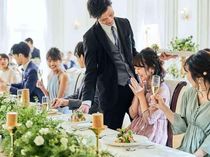 おもてなし料理をゲストの方に