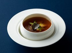 松茸とトリュフのコンソメロワイヤル