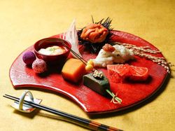 【北海道と京都の⾷材を皆様に】雲丹の⻩⾦釜/炙りサーモン/⿊王南⽠/炙り鱧/汲み上げ湯葉/⽣麩⽥楽