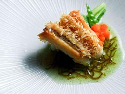 【京都と函館‐遠距離愛が紡ぐ‐】甘鯛の鱗焼きアカモクソース