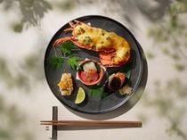 ふたりのおもてなしが伝わる様すべてお箸で食べられるジャパニーズキュイジーヌは幅広い年代のゲストに人気