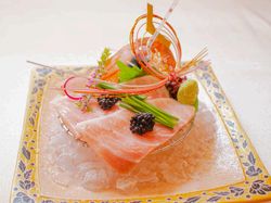 季節のお造里
ずわい蟹大トロキャビア