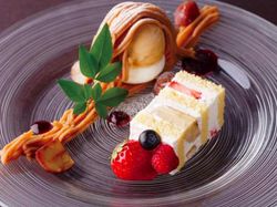 熊本産渋皮栗とラム酒香るモンブラン / キャラメルアイスクリーム