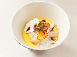 ホタテのフラン きのこのヴルーテ