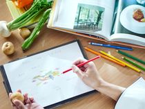 料理長が1組1組丁寧にお打ち合わせ、ふたりだけのオリジナルコースを作成