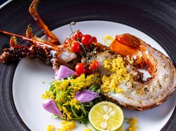 イセエビのロースト ~からすみのきらめきとブールノワゼット~