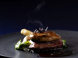 特選国産牛フィレ ~フォアグラのポワレ トリュフ薫る和のしらべ~