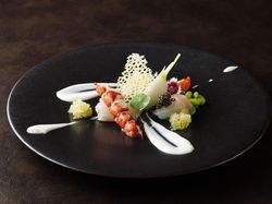 【Premier】オマール海老・キャビア・真鯛のマリネ 香草のラビゴットとフロマージュブラン