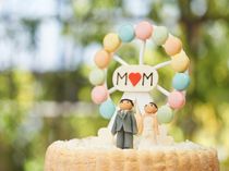 お出しした瞬間、ゲスト全員が笑顔になれるような
世界にひとつだけの、オリジナルケーキ