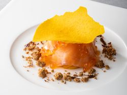 タスマニア産サーモンマリネとまろやかな野菜のアンサンブル