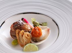 鯛柚香焼と蛤雲丹焼の夫婦和合