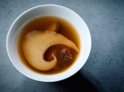 姿ふかひれと茸色々をあつあつスープで